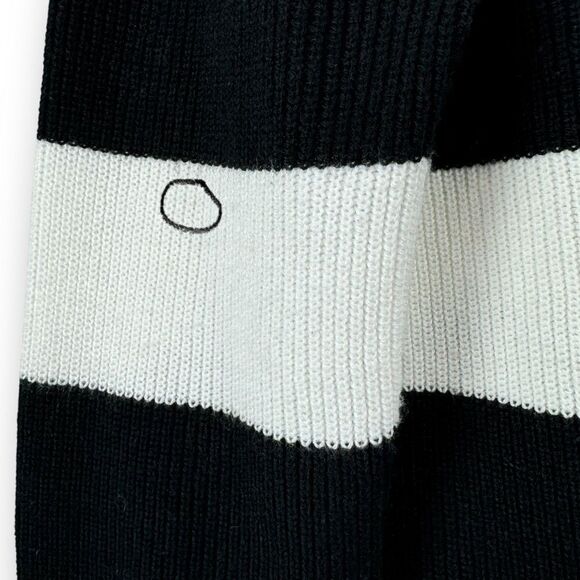 Guess Pullover Striped Knit Sweater XS Extra Small Women’s Black White Crewneck - Picture 11 of 12